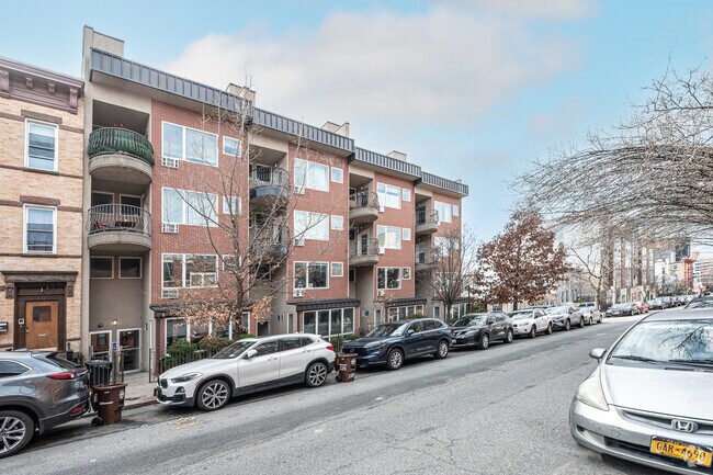 Building Photo - 224 16th St