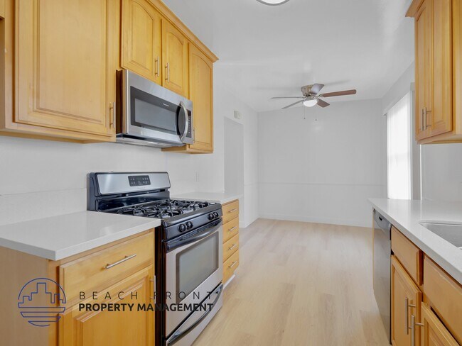 Building Photo - 7933 Alverstone Ave.