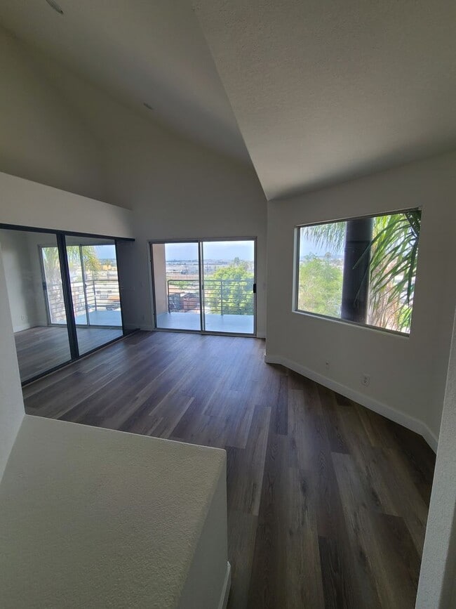 Foto del edificio - 2 Bed/2.5 Bath plus Large Bonus Room - For...