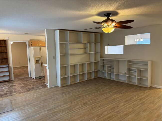 Building Photo - Nice home in Pace area!
