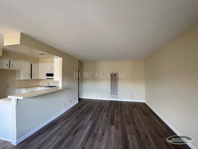 Building Photo - 268 Santa Anita Ave