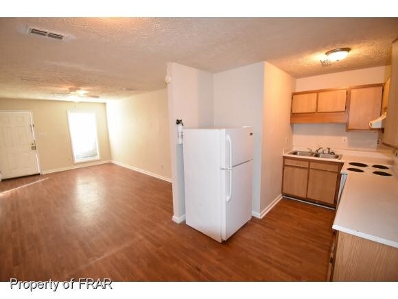 Building Photo - 1776 Roberta Ct
