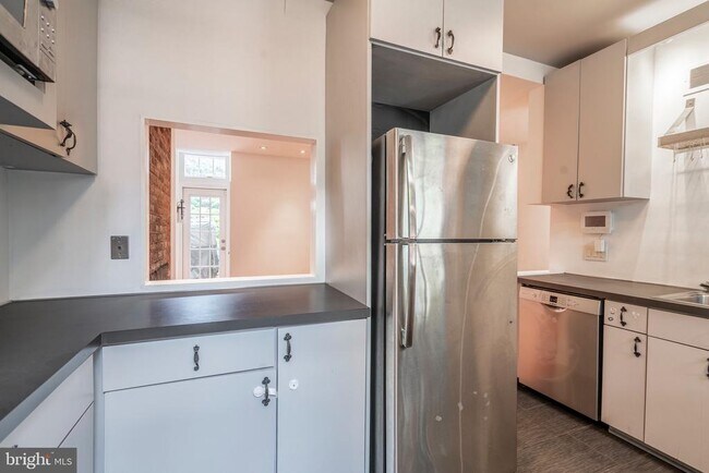 Foto del edificio - 2228 Pine St
