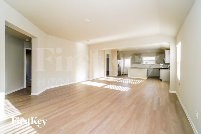 Foto del edificio - 13010 Thyme Wy