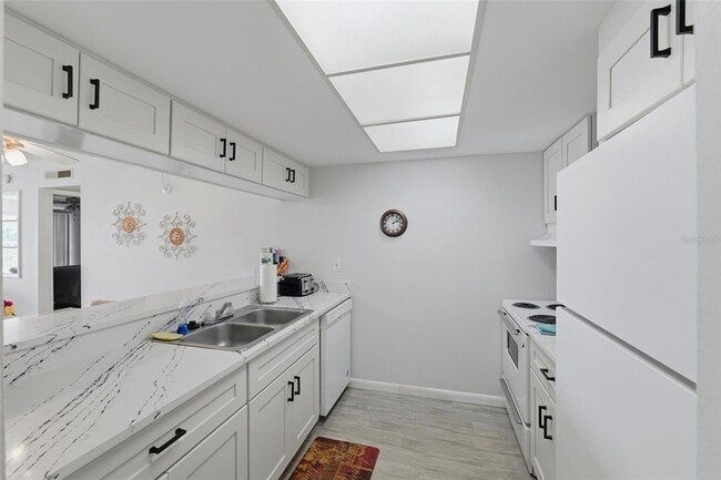 Foto del edificio - 12760 Indian Rocks Rd