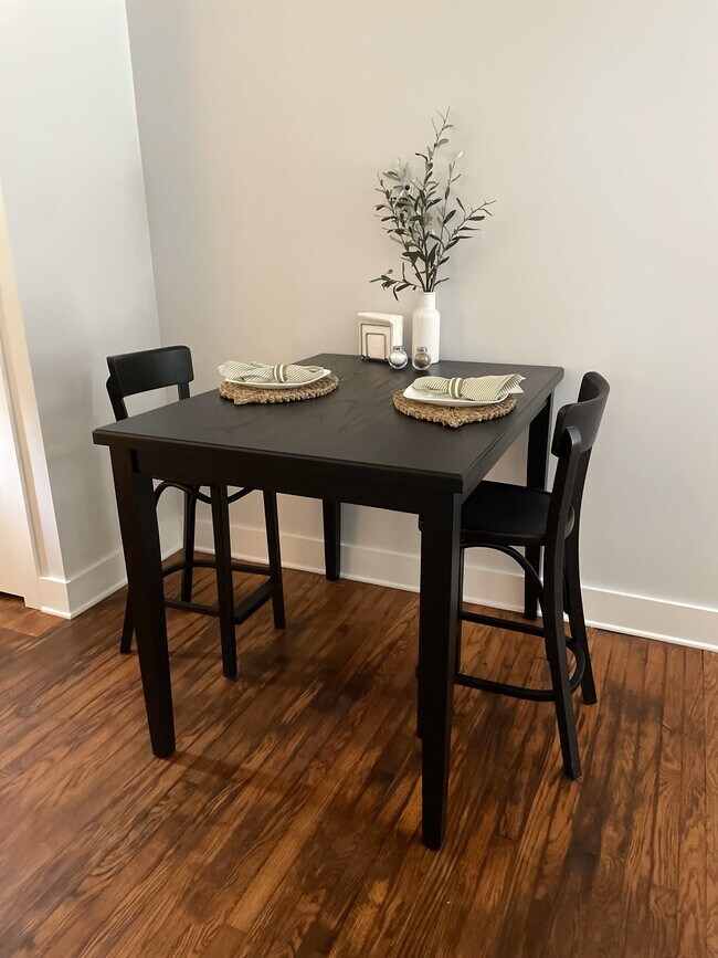 Building Photo - 1628 Ramsay St