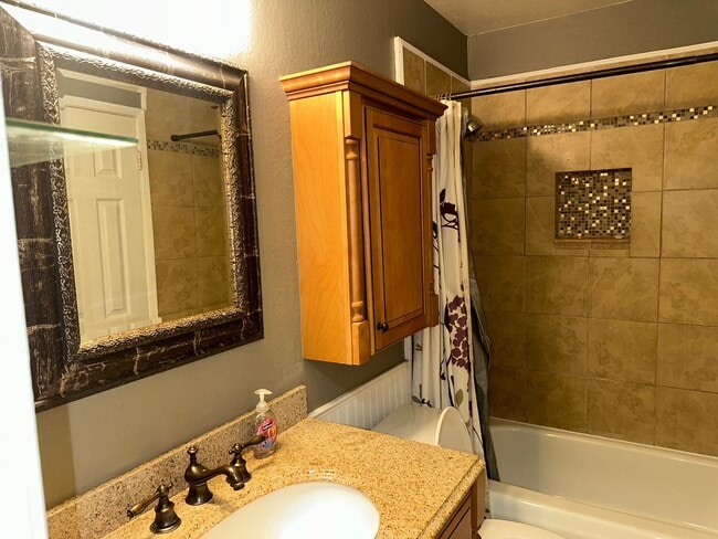 Foto del edificio - 4123 Asimuth Cir