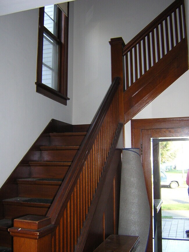 Building Photo - 818 Michigan Ave