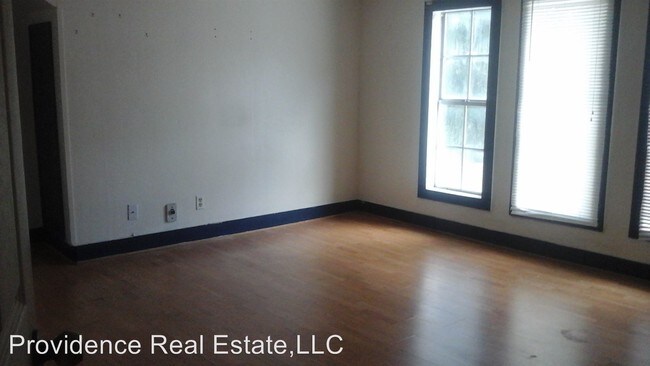 Foto del edificio - 6 br, 3 bath Apartment - 1201 Gains #1