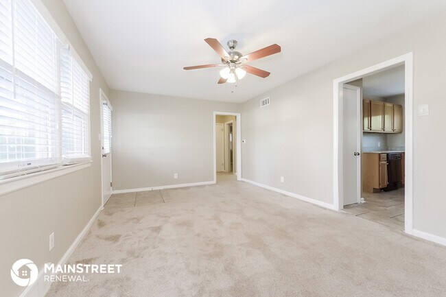 Building Photo - 1103 Skyline Dr