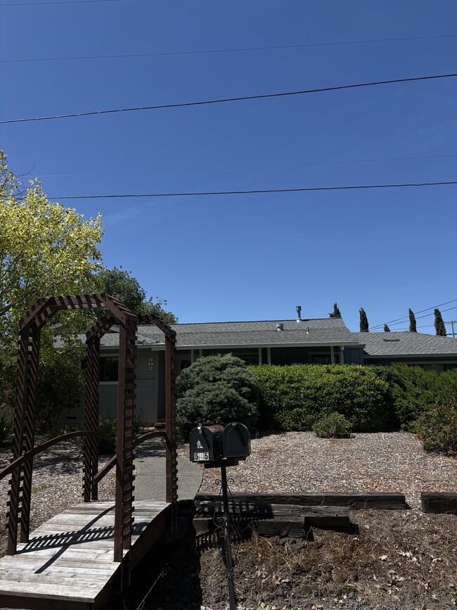 Foto del edificio - 507 Benicia Dr