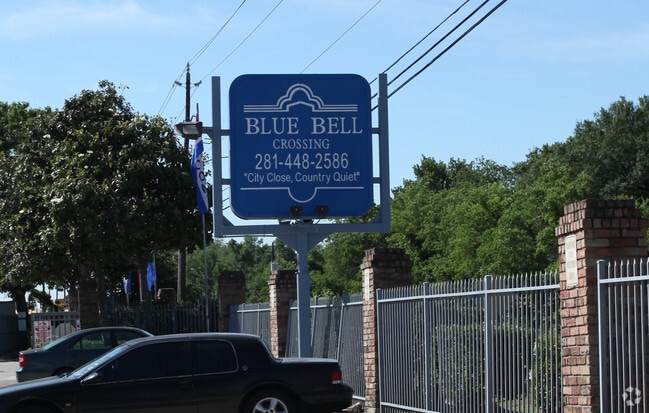 The Village At Blue Bell Apartments Houston Tx Blue Bell Village