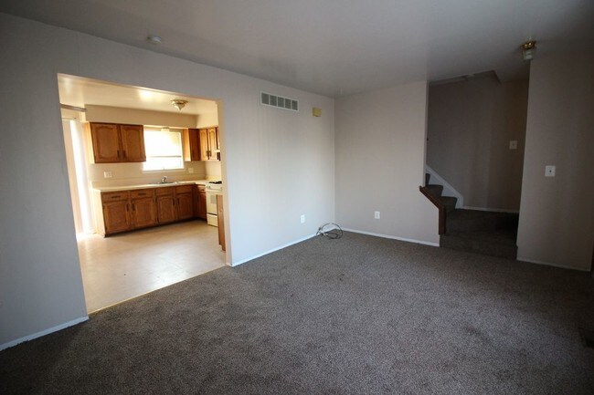 Building Photo - Great Duplex in Lincoln Park
