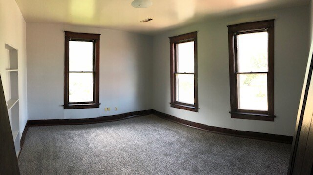 Building Photo - 772 Judson St