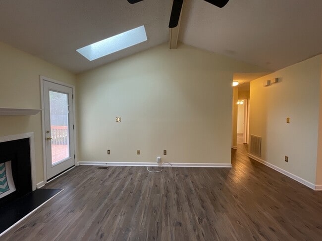 Building Photo - 2312 Faucette Ave