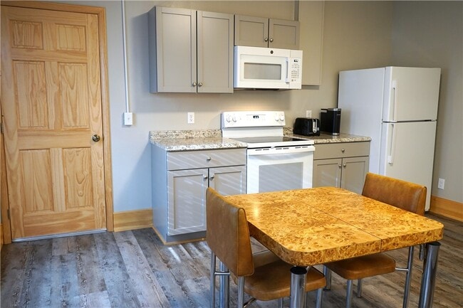 Building Photo - 54 Central Ave