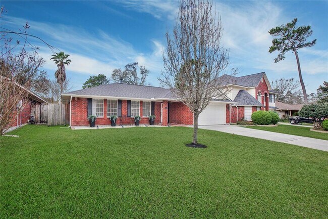 Building Photo - 2322 Clear Ridge Dr