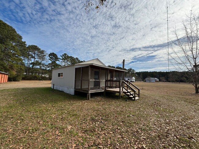 Foto del edificio - 1060 Timmons Acres Ln