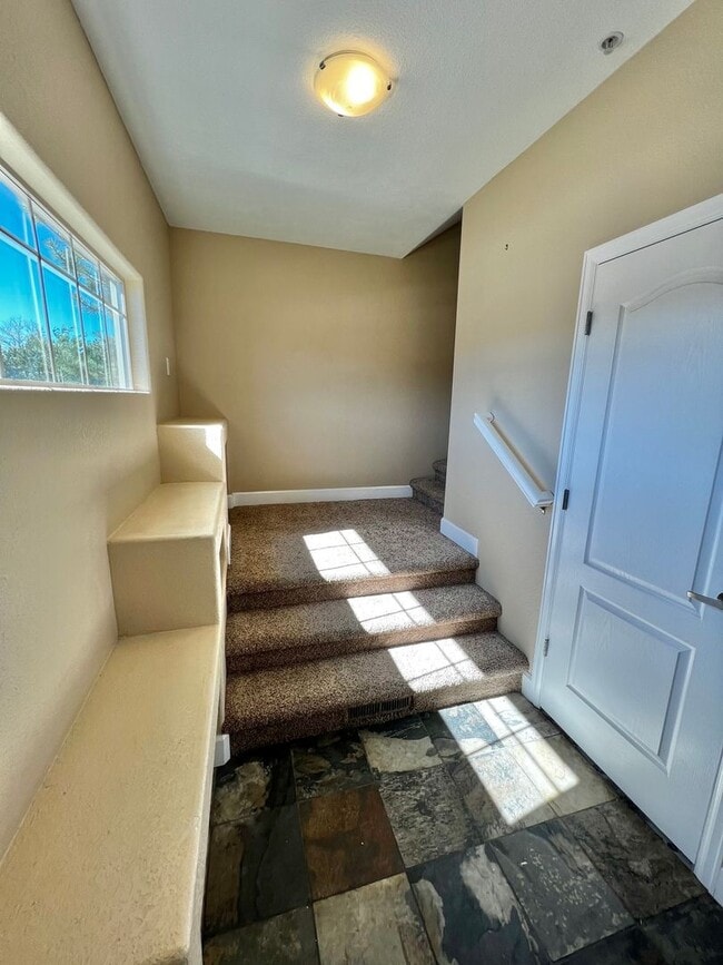 Building Photo - 4101 Crittenton Ln