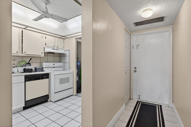 Foto del edificio - 7820 S Colony Cir