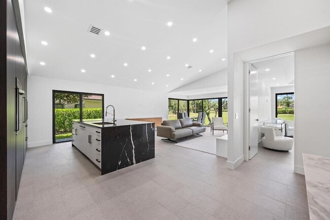 Foto del edificio - 6878 Touchstone Cir