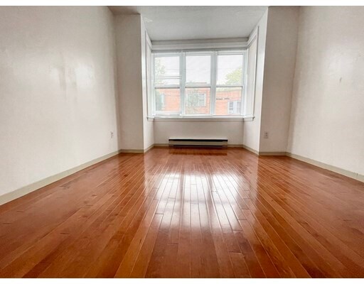 Building Photo - 95 Lawn St