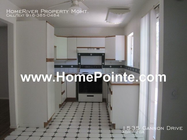 Building Photo - 2 Level 4 bed/2 bath home w/ large yard!