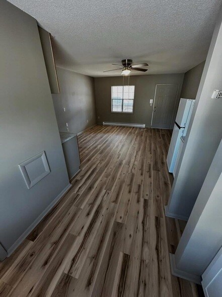 Foto del edificio - 185 Moss Ln