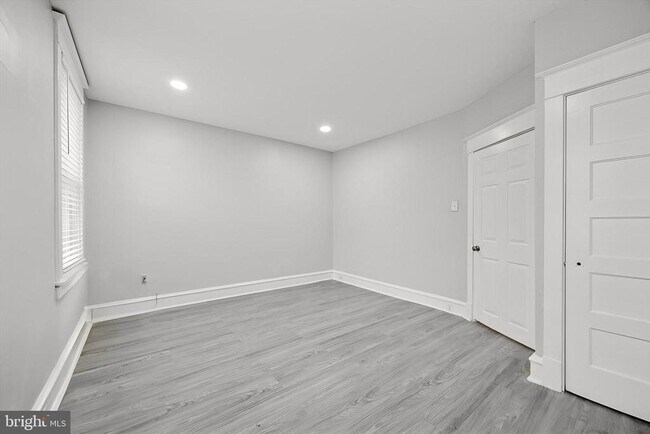 Building Photo - 1611 Allengrove St