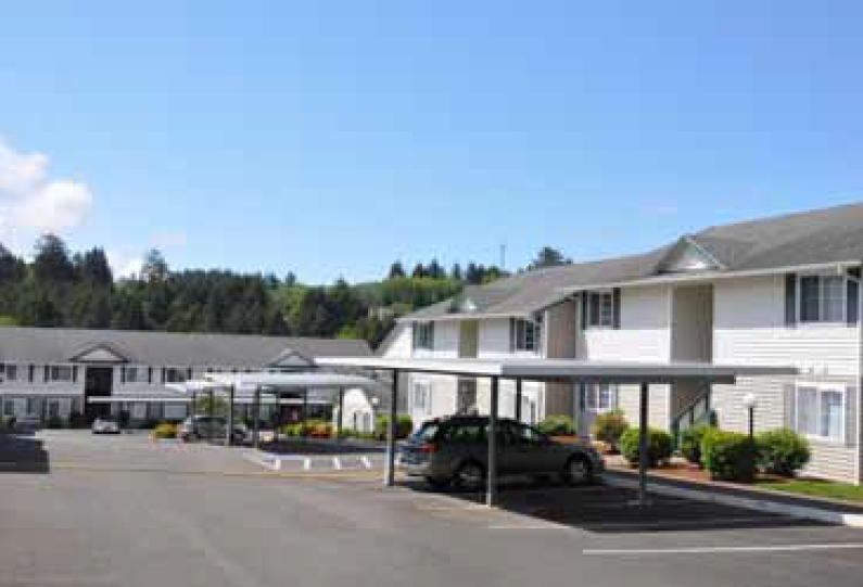 Primary Photo - Pinehurst Apartments