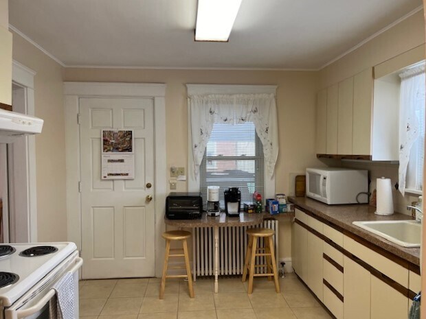 Foto del edificio - 94 Eustis Ave