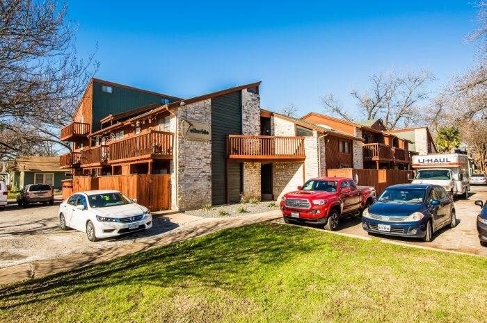 Foto principal - 4100 Avenue C