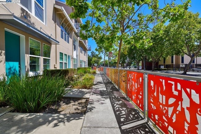 Building Photo - 418 Marina Way