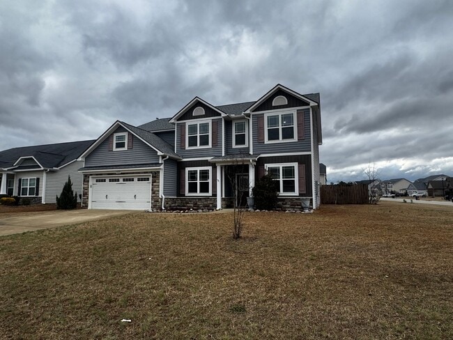 Building Photo - 5 Bedroom 3 Bath Home In Grays Creek