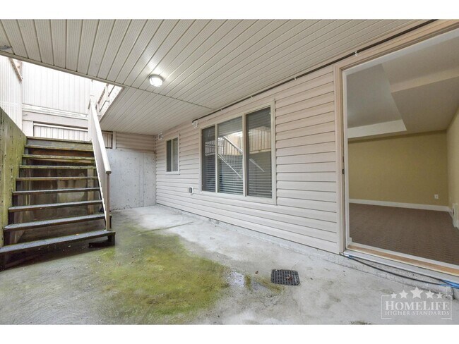 Photo du bâtiment - 19593-19572 72 Ave