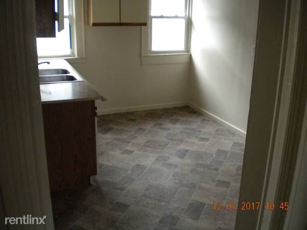 Foto del edificio - 121 Sherwood Ave