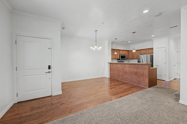 Building Photo - 1474 W 10 S