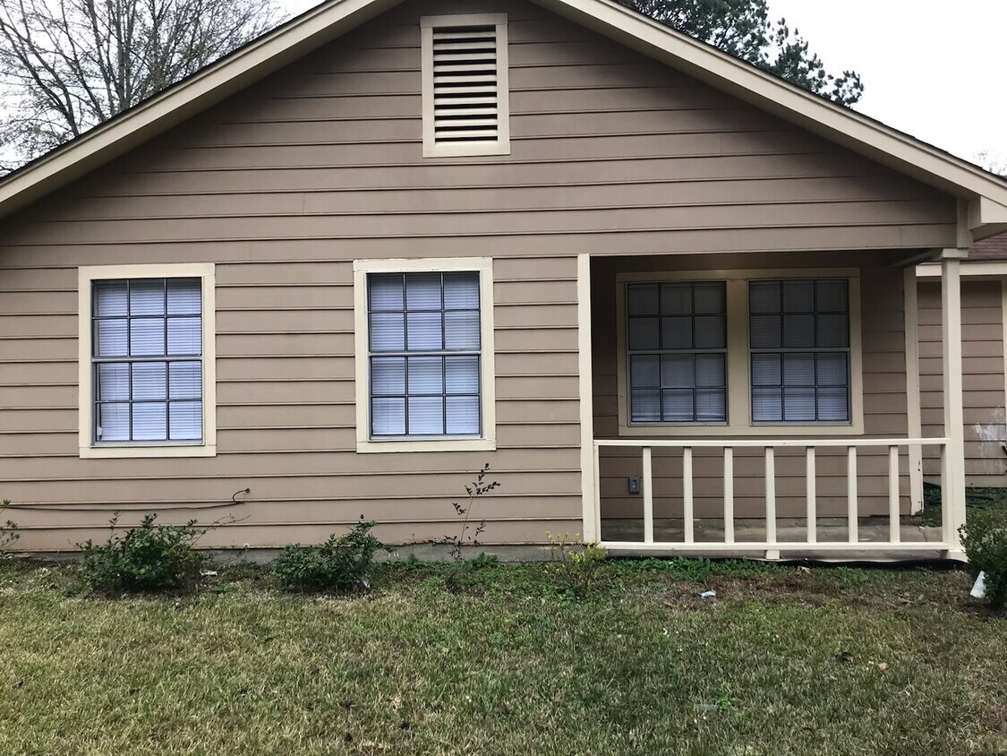 3912 Lost Lake Cir, Jackson, MS 39212 House Rental in Jackson, MS