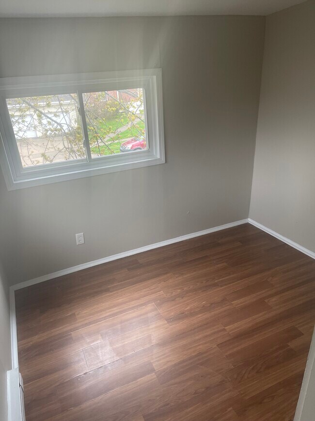 134 Perry St Unit 2, Grand Ledge, MI 48837 134 Perry St Grand Ledge