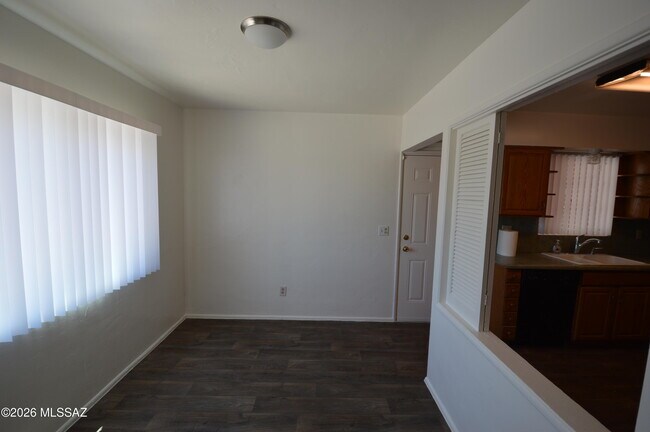 Building Photo - 1456 S Avenida Sirio
