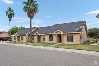 Building Photo - 2000 Circle Dr