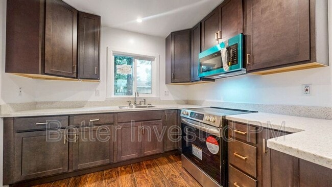 Foto del edificio - 531 Living Oak Ct