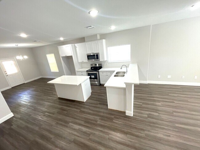 Building Photo - 9327 Camay Dr