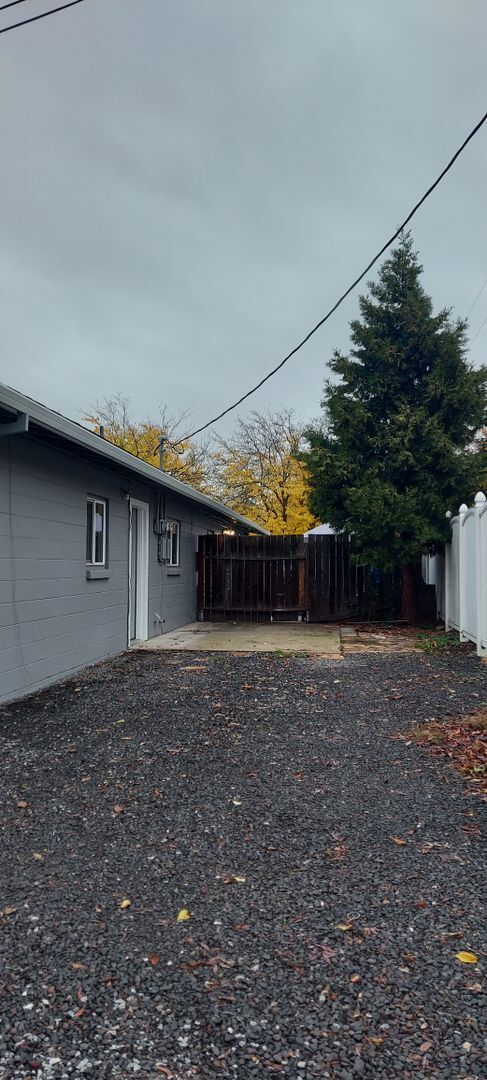 Building Photo - 253 N 1st St