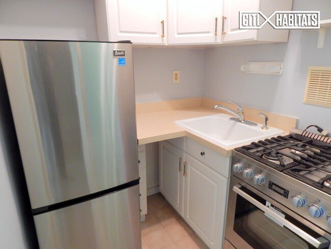 Foto del edificio - 220 E 87th St