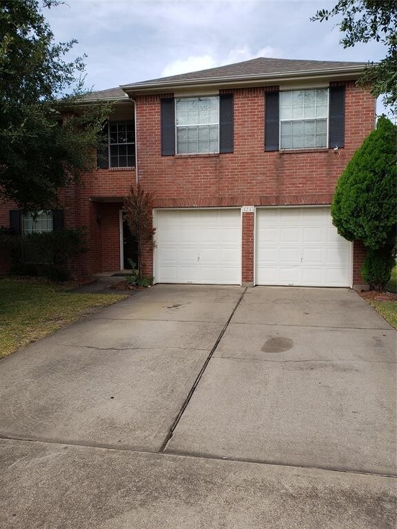 Foto principal - 3235 Bent Brook Way