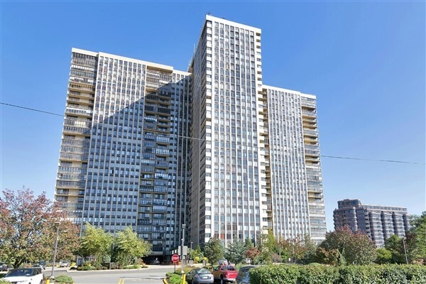luxury building - 200 Winston Dr