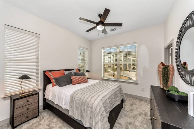 Building Photo - 3235 Heritage Trail Apt #A1119, Denton, TX...