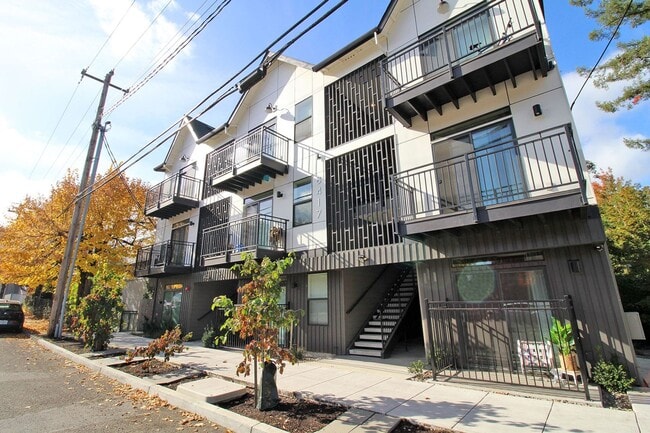 Foto del edificio - 8417 SW 24th Ave