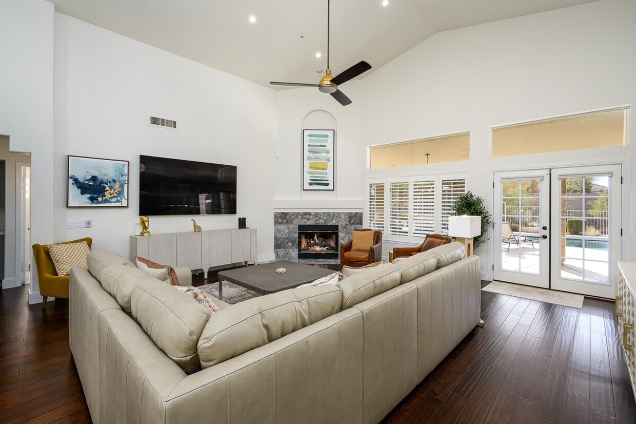 Foto principal - 9375 E Sutherland Way